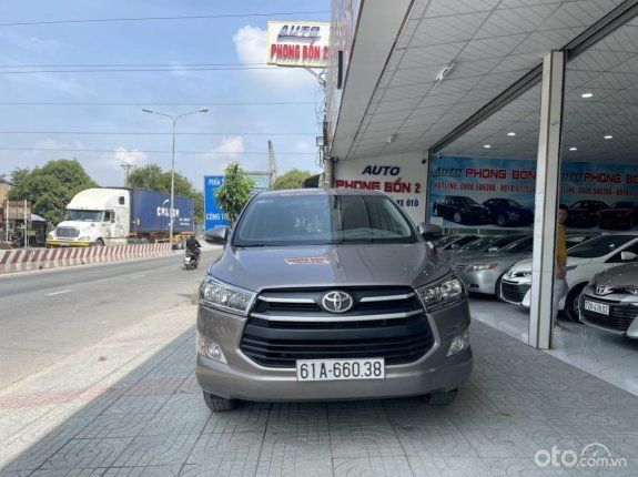 Toyota Innova 2.0E 2019 - Số sàn một chủ từ mới, odo 4 vạn kilomet