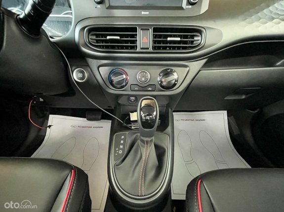 Hyundai Grand i10 Hatchback 1.2 AT 2022 - Giảm 15tr tiền mặt vào giá xe