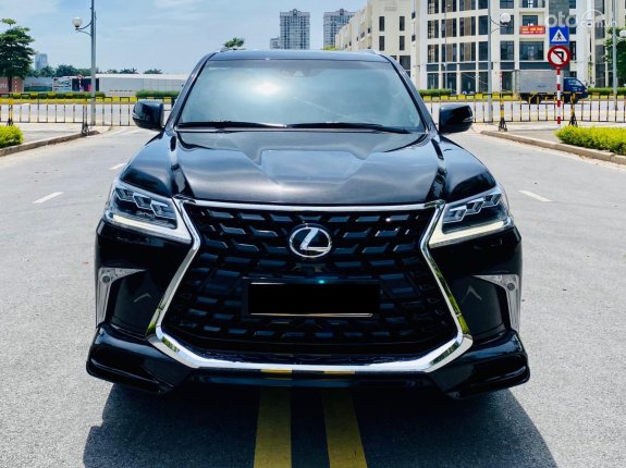 Lexus LX 570 Super Sport 2016 - LX570 nhập Trung Đông đã lên Super Sport.
Sản xuất và đăng ký 2016, một chủ duy nhất từ đầu, đen nội thất nâu chạy hơn 5v