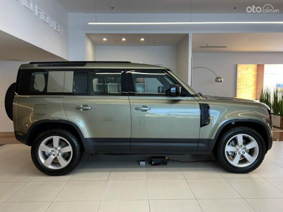 Land Rover Defender 2.0 110HSE 2025 - Xe trang bị cao cấp nhập khẩu chính hãng mới, giá tốt nhất. Xe giao ngay