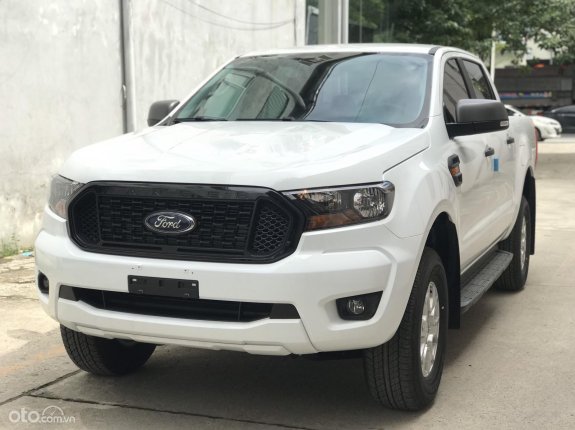 Ford Ranger 2022 - Trắng, giao ngay, đặt ngay giá tốt nhất thị trường, tặng gói phụ kiện, trả trước cần 180 triệu nhận xe. Lh hotline