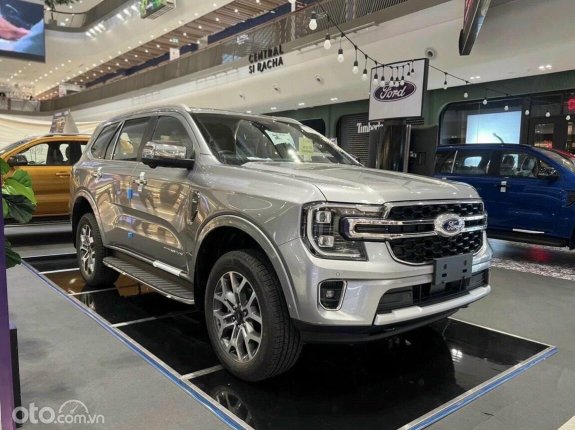 Ford Everest Ambiente 2.0 AT 4x2 2024 - Ưu đãi ' VÀNG' Tặng 2N bảo dưỡng định kì