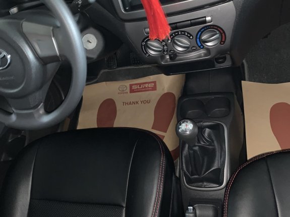 Toyota Wigo 1.2E MT 2019 - Xe màu bạc, biển tỉnh