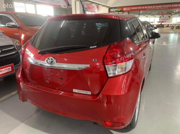 Toyota Yaris 2017 - Xe màu đỏ