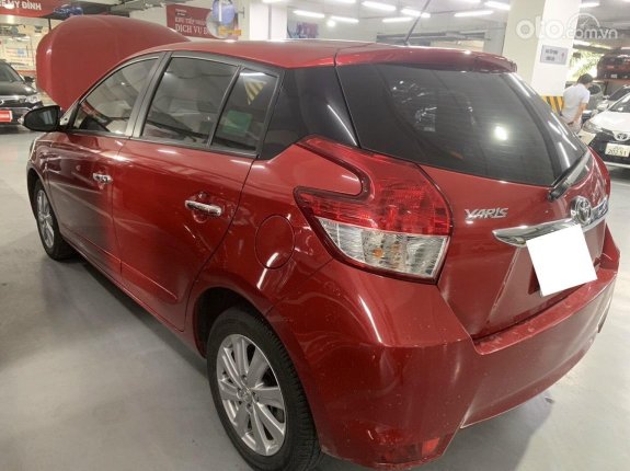 Toyota Yaris 2017 - Xe màu đỏ