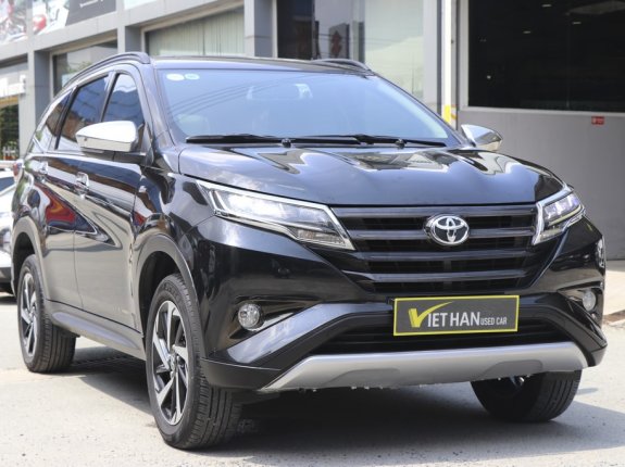 Toyota Rush S 1.5 AT 2018 - Màu đen, xe nhập