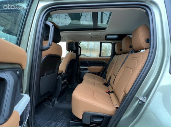 Land Rover Defender 110 2.0 SE 2025 - Bản cao cấp nhập khẩu chính hãng mới. Xe giao ngay