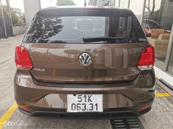 Volkswagen Polo 1.6 Hatchback 2022 - {Mua xe này tiết kiệm] công ty thanh lý xe màu nâu like new- Còn BH chính hãng hơn 2 năm