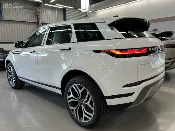 Land Rover Range Rover Evoque 2.0P SE Plus 2024 - Bán xe màu trắng full option cao cấp nhập khẩu chính hãng mới. Xe giao ngay