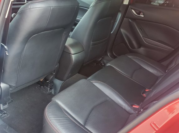 Mazda 3 1.5L Sedan 2015 - Giá bán 470tr, màu đỏ