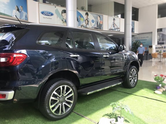 Ford Everest Titanium 2.0L AT 4WD 2022 - Lô xe cuối, giá thánh lý, giảm tiền mặt sâu, có xe giao ngay. Hỗ trợ vay 80% lãi thấp