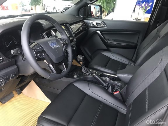 Ford Everest Titanium 2.0L AT 4WD 2022 - Lô xe cuối, giá thánh lý, giảm tiền mặt sâu, có xe giao ngay. Hỗ trợ vay 80% lãi thấp