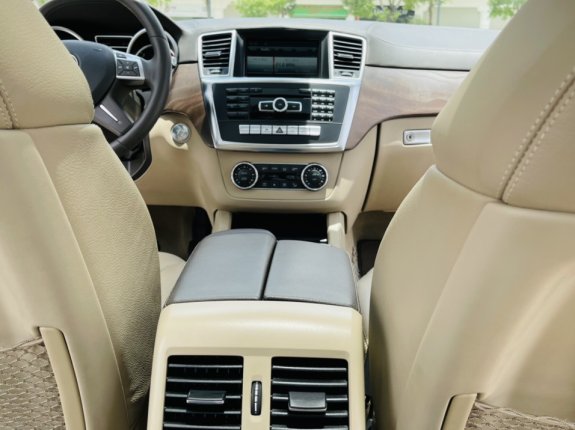 Mercedes-Benz GL 350 4Matic 2015 - Xe màu đen, máy dầu