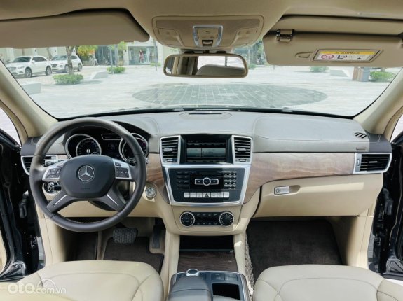 Mercedes-Benz GL 350 4Matic 2015 - Xe màu đen, máy dầu