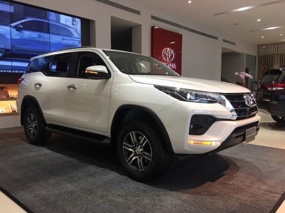 Toyota Fortuner Phiên bản khác 2022 - Giá tốt nhất Hồ Chí Minh - Xe sẵn giao ngay - Hỗ trợ vay 85% giá trị xe