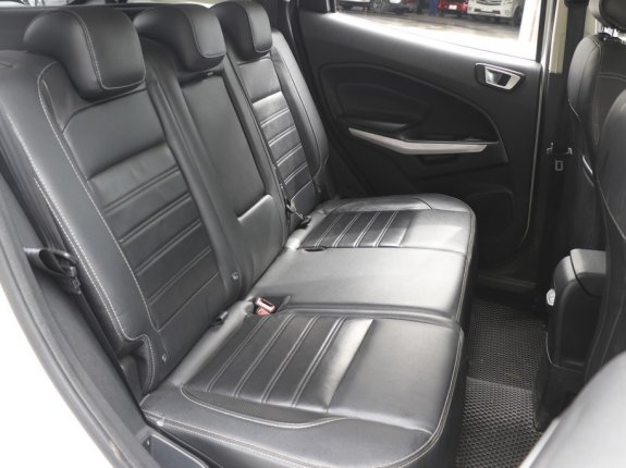 Ford EcoSport Titanium 1.0L AT 2020 - Xe màu trắng, giá chỉ 598 triệu