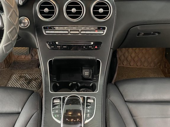 Mercedes-Benz GLC 300 4Matic 2016 - Hỗ trợ trả góp