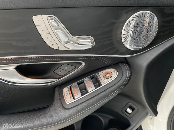 Mercedes-Benz GLC 300 4Matic 2016 - Hỗ trợ trả góp