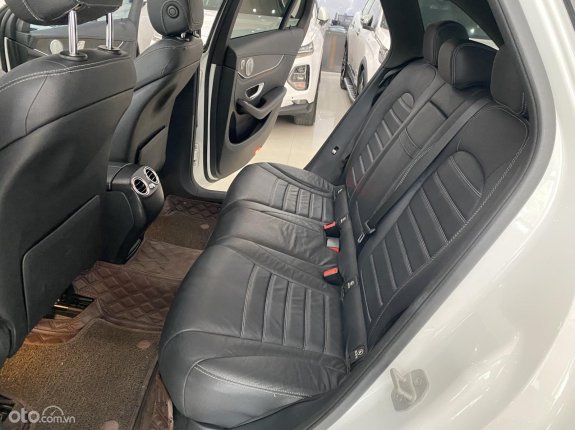 Mercedes-Benz GLC 300 4Matic 2016 - Hỗ trợ trả góp