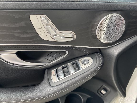 Mercedes-Benz GLC 300 4Matic 2016 - Hỗ trợ trả góp