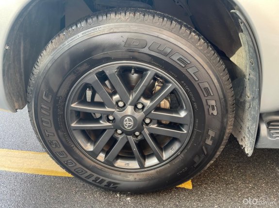 Toyota Fortuner 2.7 V 4X2 AT 2016 - Siêu mới cho em xe cũ máy zin - Bao check xe chính hãng - Tặng 1 năm chăm xe