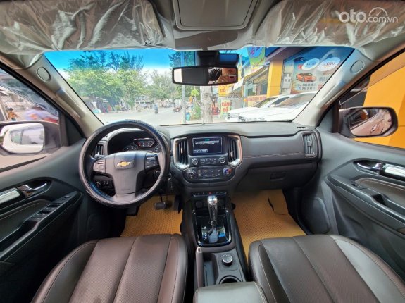 Chevrolet Trailblazer Phiên bản khác 2018 - Giá bán 809tr, màu trắng