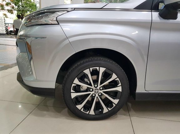 Toyota Veloz Cross 1.5 CVT 2022 - [Giao xe ngay] Ưu đãi tốt nhất trong tháng - Tặng phụ kiện kèm 1 năm chăm sóc xe miễn phí