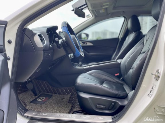 Mazda 3 2019 - Biển đẹp Hà Nội, xe đẹp