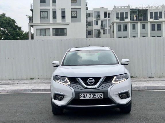 Nissan X trail 2.0 SL 2WD Xtronic-CVT 2018 - Xe nhập giá 718tr