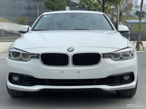 BMW 320i M Sport 2015 - Xe màu trắng, giá 879tr