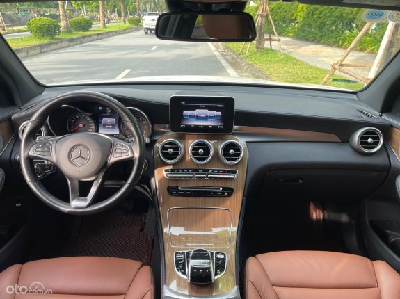 Mercedes-Benz GLC 250 4Matic 2018 - Duy nhất trả 417 triệu nhận xe đi luôn