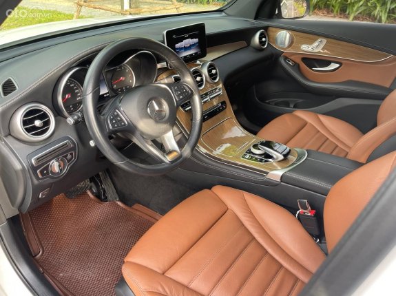 Mercedes-Benz GLC 250 4Matic 2018 - Duy nhất trả 417 triệu nhận xe đi luôn