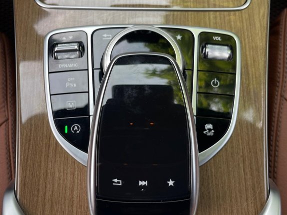 Mercedes-Benz GLC 250 4Matic 2018 - Duy nhất trả 417 triệu nhận xe đi luôn