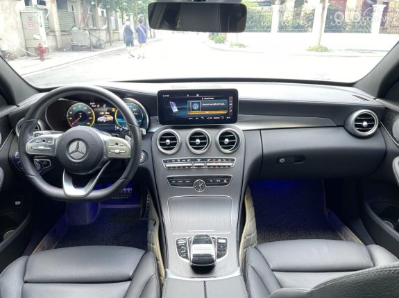 Mercedes-Benz C300 AMG 2021 - Mới 95% - Hỗ trợ trả góp tuyệt đối