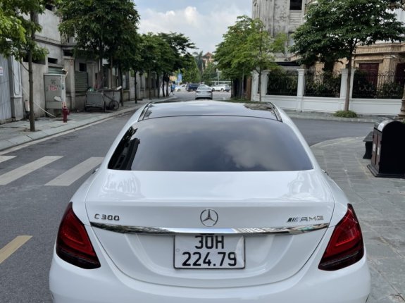 Mercedes-Benz C300 AMG 2021 - Mới 95% - Hỗ trợ trả góp tuyệt đối