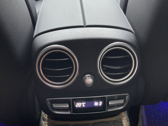 Mercedes-Benz C300 AMG 2021 - Mới 95% - Hỗ trợ trả góp tuyệt đối