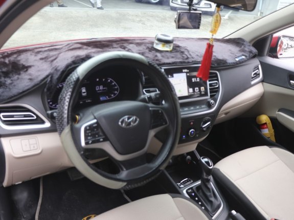 Hyundai Accent 2021 - Màu đỏ