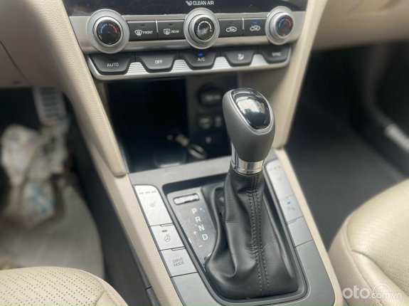 Hyundai Elantra 2021 - Xe đi chuẩn 2 vạn km