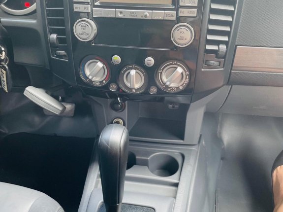 Ford Everest 2.5 AT 2015 - Chính chủ giá chỉ 605tr