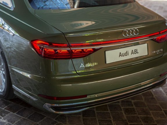 Audi A8 L 55 TFSI Quattro 2022 - Siêu phẩm của năm, sang trọng với phối màu xanh rêu cực đẹp - Ưu đãi hấp dẫn