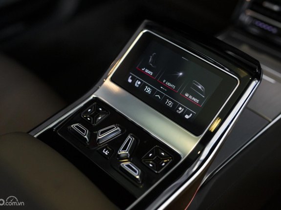 Audi A8 L 55 TFSI Quattro 2022 - Siêu phẩm của năm, sang trọng với phối màu xanh rêu cực đẹp - Ưu đãi hấp dẫn