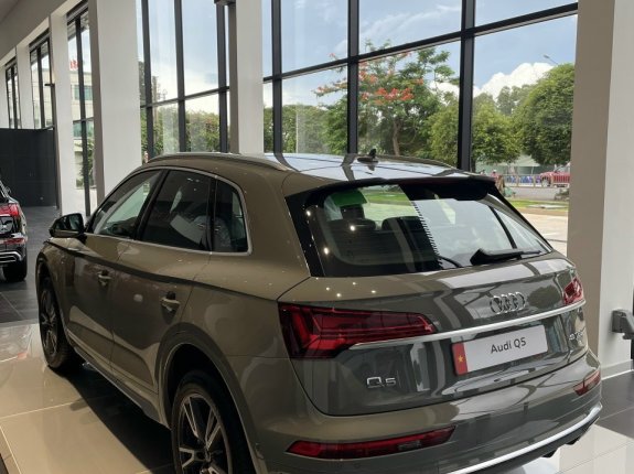 Audi Q5 45 TFSI Quattro 2022 - Sẵn xe tại showroom, ưu đãi hấp dẫn trong tháng