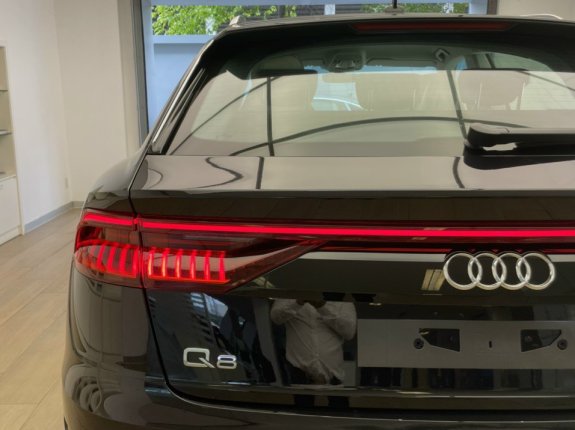 Audi Q8 55 TFSI Quattro 2022 - Ưu đãi hấp dẫn, sẵn xe nhiều màu tại showroom
