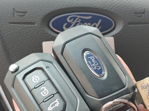 Ford Transit Tiêu chuẩn 2024 - [Giá Tốt] Tặng 2N bảo hành mở rộng