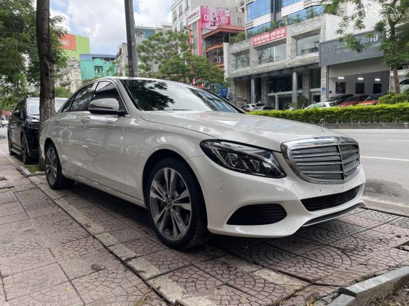 Mercedes-Benz C250 Exclusive 2018 - Chạy chuẩn 6 vạn km