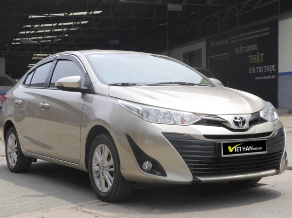 Toyota Vios 1.5 E CVT 2019 - Xe màu vàng cát