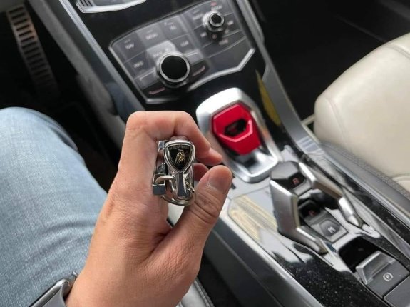 Lamborghini Huracan Phiên bản khác 2015 - Xe còn như mới, giá tốt, liên hệ trao đổi trực tiếp