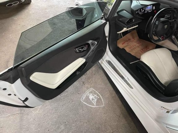 Lamborghini Huracan Phiên bản khác 2015 - Xe còn như mới, giá tốt, liên hệ trao đổi trực tiếp