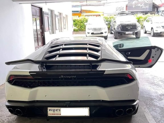 Lamborghini Huracan Phiên bản khác 2015 - Xe còn như mới, giá tốt, liên hệ trao đổi trực tiếp