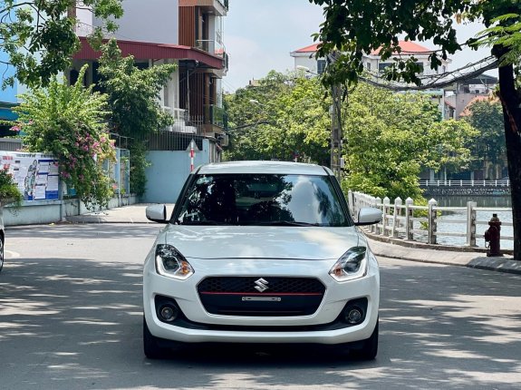 Suzuki Swift Phiên bản khác 2020 - Xe đăng ký 2020 còn mới, giá tốt 528tr